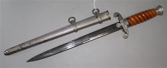 A German Army Officers Presentation dagger, blade engraved both sides